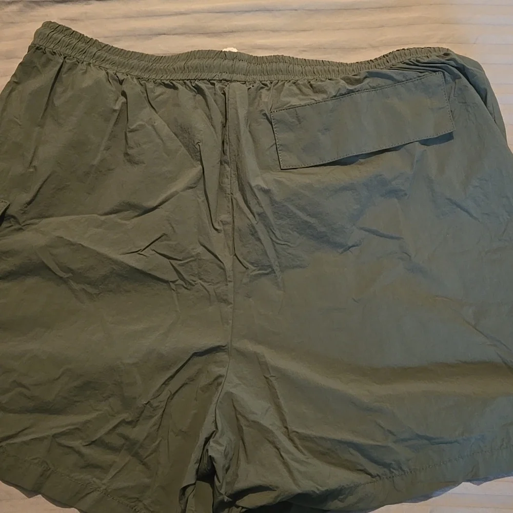 Donni Nylon Cargo Shorts - Picture 7 of 10
